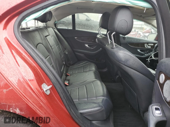 2017 Mercedes-Benz C 300 z VIN 55SWF4KB5HU216372, wystawiony jako Copart lot #59133715 z przebiegiem 96 762 mil mil oraz Szkoda całkowita • Salvage title. Historia ofert i sprzedaży dostępna na DreamBid. Obrazek 10.