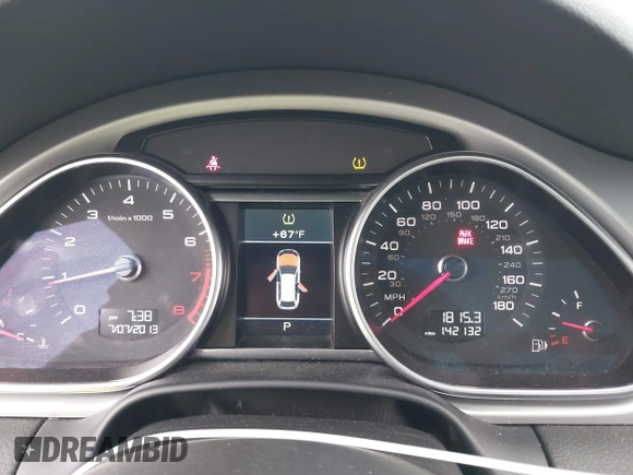 2014 Audi Q7 Premium Plus with VIN WA1LGAFE2ED017135, listed as a IAAI auction lot 42533428 with 142,132 mi miles and . Bid and sale history available at DreamBid. Image 7.