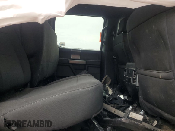2020 Ford F-150 XL z VIN 1FTEW1EP6LKE63012, wystawiony jako Copart lot #58971565 z przebiegiem Nie podano mil oraz Nie do naprawy • Non repairable. Historia ofert i sprzedaży dostępna na DreamBid. Obrazek 10.