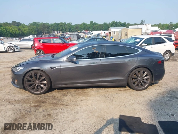 2017 Tesla Model S 60 с VIN 5YJSA1E19HF187782, выставлен на аукционе IAAI как лот 42394814 с пробегом 80 302 миль миль и . История ставок и продаж доступна на DreamBid. Изображение 14.