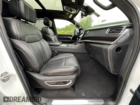 2022 Jeep Grand Wagoneer Series I with VIN 1C4SJVEJ7NS191397, listed as a Copart auction lot 60571015 with 18,595 mi miles and Clean title. Bid and sale history available at DreamBid. Image 5.