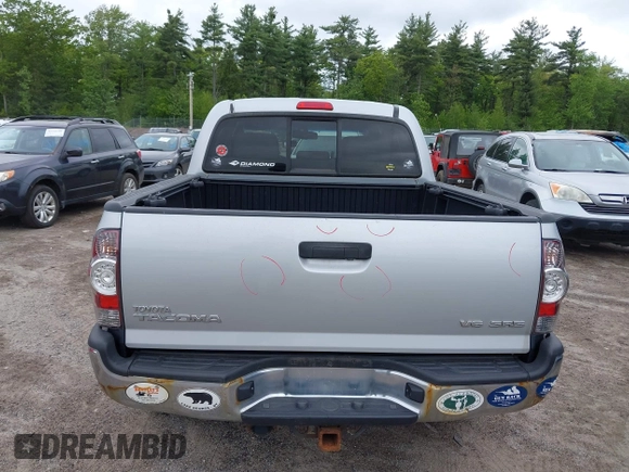 2011 Toyota Tacoma with VIN 3TMLU4EN4BM069898, listed as a IAAI auction lot 42371500 with 201,538 mi miles and . Bid and sale history available at DreamBid. Image 17.