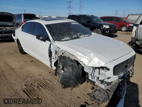2020 Volvo S90 R-Design with VIN LVYA22MT5LP174097, listed as a Copart auction lot 87796705 with 43,079 mi miles and Salvage Title. Bid and sale history available at carsss.com. Image 4.