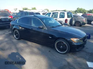 2006 BMW 3 Series 330xi with VIN WBAVD33576KV61101, listed as a IAAI auction lot 42601393 with 182,487 mi miles and . Bid and sale history available at DreamBid. Image 1.