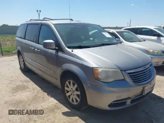 2014 Chrysler Town & Country Touring z VIN 2C4RC1BG0ER437492, wystawiony jako IAAI lot #41981784 z przebiegiem 240 445 mil mil oraz . Historia ofert i sprzedaży dostępna na DreamBid. Obrazek 1.