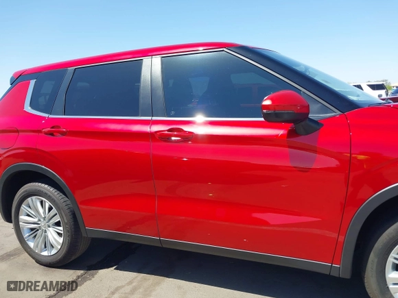 2024 Mitsubishi Outlander ES with VIN JA4J3UA85RZ034199, listed as a IAAI auction lot 42000755 with 14,160 mi miles. Bid and sale history available at carsss.com. Image 13.