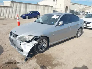 2009 BMW 3 Series 328i xDrive with VIN WBAPK73599A451991, listed as a IAAI auction lot 41349007 with 118,650 mi miles and . Bid and sale history available at DreamBid. Image 2.