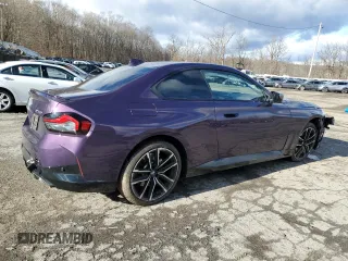 2022 BMW 2 Series M240i xDrive z VIN 3MW53CM09N8C49139, wystawiony jako Copart lot #87320934 z przebiegiem 26 753 mil mil oraz Szkoda całkowita • Salvage title. Historia ofert i sprzedaży dostępna na DreamBid. Obrazek 3.