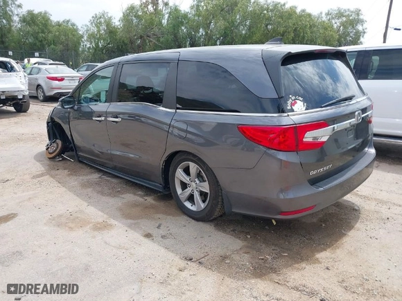 2018 Honda Odyssey EX-L with VIN 5FNRL6H76JB108175, listed as a IAAI auction lot 42031001 with 111,205 mi miles. Bid and sale history available at carsss.com. Image 3.