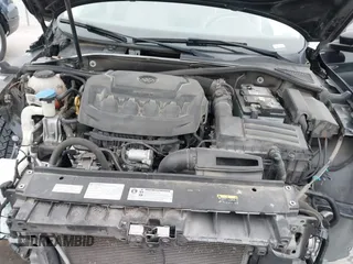 2019 Volkswagen Passat 2.0T Wolfsburg Edition with VIN 1VWLA7A36KC007173, listed as a IAAI auction lot 41357381 with 79,356 mi miles. Bid and sale history available at carsss.com. Image 10.