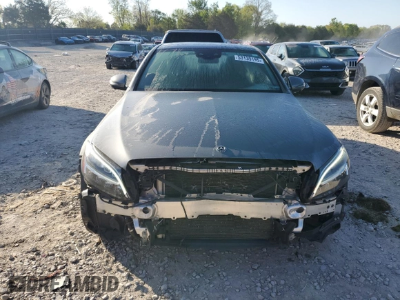 2019 Mercedes-Benz C 300 z VIN 55SWF8EB3KU293252, wystawiony jako Copart lot #53139195 z przebiegiem 63 932 mil mil oraz Czysty tytuł • Clean title. Historia ofert i sprzedaży dostępna na DreamBid. Obrazek 5.