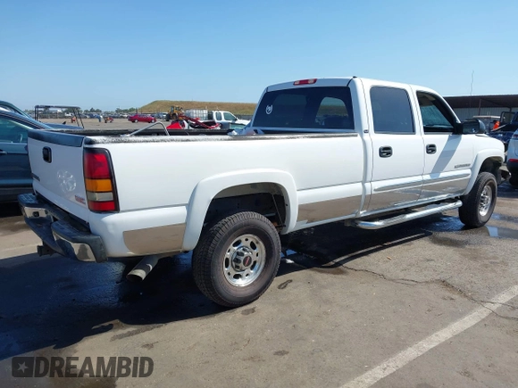 2004 GMC Sierra 2500HD SLE z VIN 1GTHK23U94F238875, wystawiony jako IAAI lot #42162219 z przebiegiem Nie podano mil oraz . Historia ofert i sprzedaży dostępna na DreamBid. Obrazek 4.