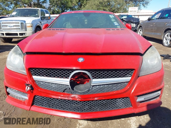 2015 Mercedes-Benz SLK-Class SLK 350 with VIN WDDPK5HA8FF108414, listed as a IAAI auction lot 41379078 with 94,606 mi miles. Bid and sale history available at carsss.com. Image 6.