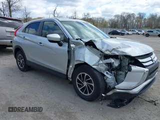 2020 Mitsubishi Eclipse Cross ES z VIN JA4AS3AA4LZ014128, wystawiony jako IAAI lot #42053759 z przebiegiem 72 825 mil mil oraz . Historia ofert i sprzedaży dostępna na DreamBid. Obrazek 1.