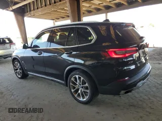 2020 BMW X5 xDrive40i with VIN 5UXCR6C01L9C81731, listed as a Copart auction lot 61017435 with 51,190 mi miles and Salvage title. Bid and sale history available at DreamBid. Image 2.