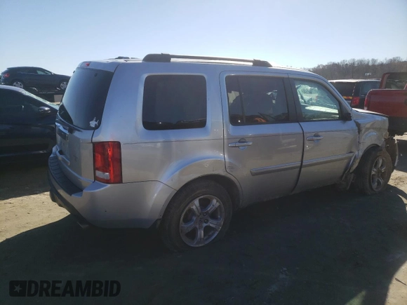 2014 Honda Pilot EX-L with VIN 5FNYF3H58EB022078, listed as a Copart auction lot 84712544 with 136,489 mi miles and Salvage Title. Bid and sale history available at carsss.com. Image 3.