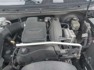 2004 GMC Envoy SLE with VIN 1GKDT13SX42135951, listed as a IAAI auction lot 41668252 with 216,193 mi miles. Bid and sale history available at carsss.com. Image 10.