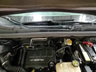 2019 Chevrolet Trax LS with VIN 3GNCJKSB8KL252810, listed as a Copart auction lot 83780995 with 68,134 mi miles and Clean title. Bid and sale history available at DreamBid. Image 16.