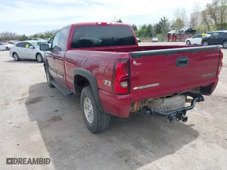 2004 Chevrolet Silverado 1500 Z71 with VIN 2GCEK19T641376618, listed as a IAAI auction lot 41937526 with 57,083 mi miles. Bid and sale history available at carsss.com. Image 3.