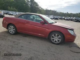 2010 Chrysler Sebring Touring z VIN 1C3BC5ED6AN130107, wystawiony jako Copart lot #51838135 z przebiegiem 85 892 mil mil oraz Szkoda całkowita • Salvage title. Historia ofert i sprzedaży dostępna na DreamBid. Obrazek 4.