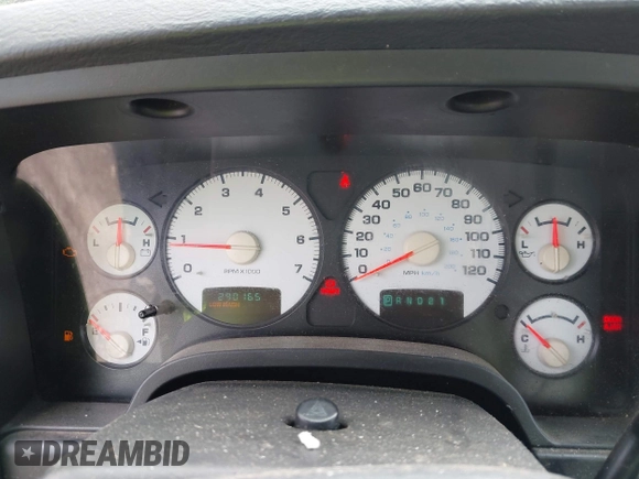 2003 Dodge 1500 ST z VIN 1D7HA18N13S364951, wystawiony jako IAAI lot #42426006 z przebiegiem 290 165 mil mil oraz . Historia ofert i sprzedaży dostępna na DreamBid. Obrazek 7.