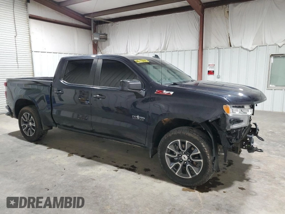 2022 Chevrolet Silverado 1500 RST with VIN 1GCUDEED6NZ611636, listed as a Copart auction lot 53494955 with 29,948 mi miles and Clean Title. Bid and sale history available at DreamBid. Image 4.