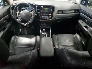 2017 Mitsubishi Outlander GT with VIN JA4JZ4AX2HZ605703, listed as a Copart auction lot 44442425 with 196,804 mi miles and Clean title. Bid and sale history available at DreamBid. Image 8.