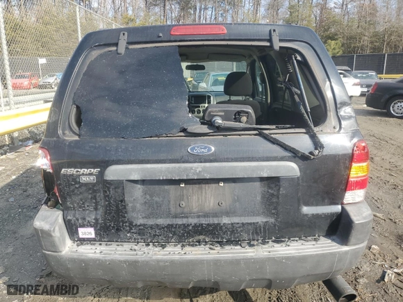 2004 Ford Escape XLT with VIN 1FMYU03174KB88016, listed as a Copart auction lot 42358115 with 178,773 mi miles and Salvage Title. Bid and sale history available at carsss.com. Image 6.