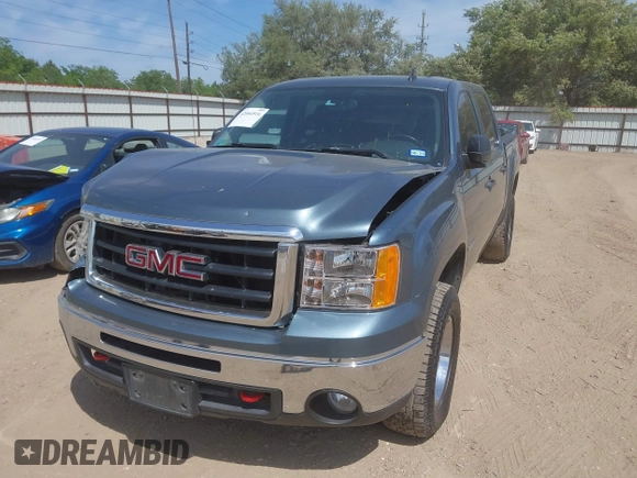 2010 GMC Sierra 1500 SLE z VIN 3GTRKVE35AG209183, wystawiony jako IAAI lot #42064516 z przebiegiem Nie podano mil oraz . Historia ofert i sprzedaży dostępna na DreamBid. Obrazek 17.