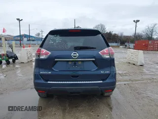 2015 Nissan Rogue SV with VIN 5N1AT2MV2FC792815, listed as a IAAI auction lot 41726739 with 206,296 mi miles. Bid and sale history available at carsss.com. Image 16.