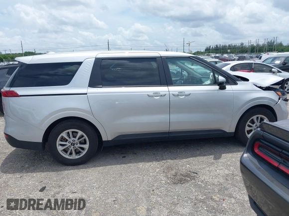 2023 Kia Carnival LX with VIN KNDNB4H35P6235684, listed as a IAAI auction lot 40016483 with 42,644 mi miles. Bid and sale history available at carsss.com. Image 13.
