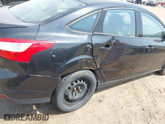 2014 Ford Focus SE with VIN 1FADP3F25EL214047, listed as a IAAI auction lot 42069414 with 113,148 mi miles. Bid and sale history available at carsss.com. Image 6.