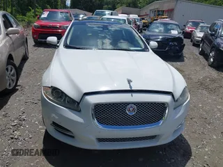 2015 Jaguar XJ with VIN SAJWA1CZ0F8V75119, listed as a IAAI auction lot 42248663 with 94,060 mi miles and . Bid and sale history available at DreamBid. Image 12.