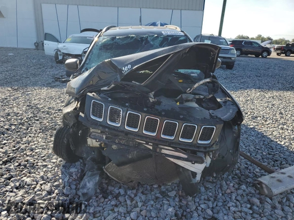 2018 Jeep Compass Sport z VIN 3C4NJCABXJT106979, wystawiony jako Copart lot #62165865 z przebiegiem Nie podano mil oraz Szkoda całkowita • Salvage title. Historia ofert i sprzedaży dostępna na DreamBid. Obrazek 5.