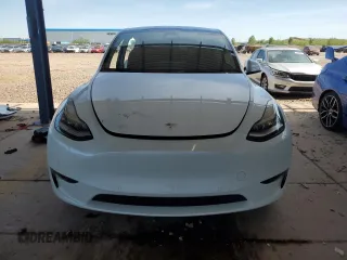 2022 Tesla Model Y Long Range z VIN 7SAYGDEE5NA015841, wystawiony jako Copart lot #57842275 z przebiegiem 51 952 mil mil oraz Szkody całkowita. Historia ofert i sprzedaży dostępna na DreamBid. Obrazek 5.