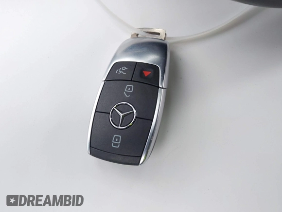2021 Mercedes-Benz A 220 z VIN W1K3G4EB6MJ316650, wystawiony jako IAAI lot #42099393 z przebiegiem 27 510 mil mil oraz . Historia ofert i sprzedaży dostępna na DreamBid. Obrazek 11.