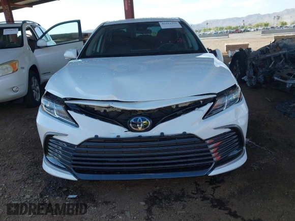 2024 Toyota Camry LE z VIN 4T1C11AK4RU864390, wystawiony jako IAAI lot #42212311 z przebiegiem 17 107 mil mil oraz . Historia ofert i sprzedaży dostępna na DreamBid. Obrazek 12.
