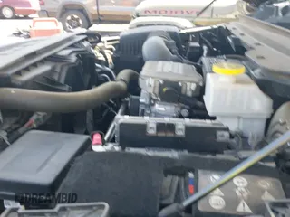 2022 Ram 1500 Laramie z VIN 1C6SRFJT1NN208156, wystawiony jako IAAI lot #42939525 z przebiegiem 61 304 mil mil oraz . Historia ofert i sprzedaży dostępna na DreamBid. Obrazek 19.