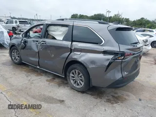 2024 Toyota Sienna XLE z VIN 5TDYRKEC2RS220855, wystawiony jako IAAI lot #41213081 z przebiegiem 2 852 mil mil oraz . Historia ofert i sprzedaży dostępna na DreamBid. Obrazek 3.