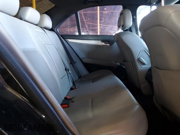 2008 Mercedes-Benz C 300 Sport z VIN WDDGF54X68R013687, wystawiony jako Copart lot #64303305 z przebiegiem 185 514 mil mil oraz Szkoda całkowita • Salvage title. Historia ofert i sprzedaży dostępna na DreamBid. Obrazek 10.