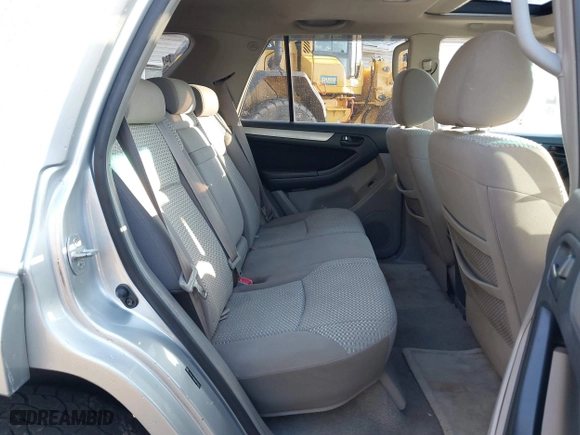 2006 Toyota 4Runner SR5 with VIN JTEBU14R668070572, listed as a IAAI auction lot 41812224 with 133,906 mi miles. Bid and sale history available at carsss.com. Image 8.