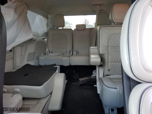 2020 Lincoln Navigator L Black Label with VIN 5LMJJ3TT9LEL06204, listed as a Copart auction lot 83835934 with 0 mi miles and Salvage Title. Bid and sale history available at carsss.com. Image 10.