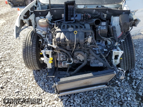 2018 Volkswagen Atlas SE z VIN 1V2PR2CA4JC517935, wystawiony jako Copart lot #49287465 z przebiegiem 88 907 mil mil oraz Szkoda całkowita • Salvage title. Historia ofert i sprzedaży dostępna na DreamBid. Obrazek 12.