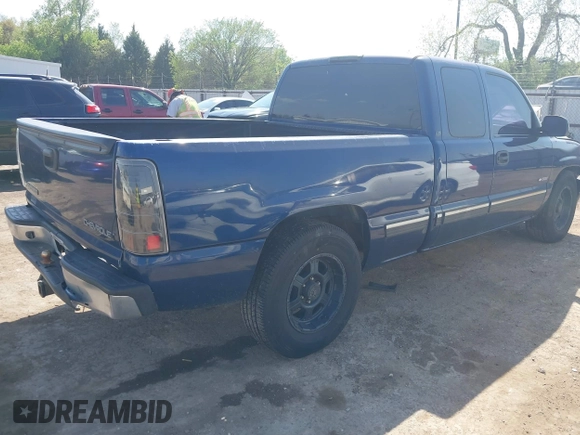 2002 Chevrolet Silverado 1500 LS with VIN 2GCEC19V121311140, listed as a IAAI auction lot 42038512 with 216,228 mi miles and . Bid and sale history available at DreamBid. Image 4.