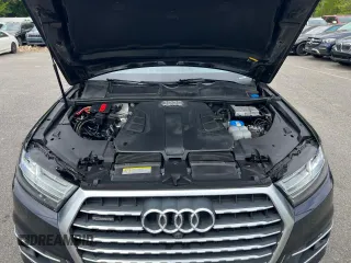 2017 Audi Q7 Premium Plus with VIN WA1LAAF75HD036771, listed as a Copart auction lot 57857695 with 147,461 mi miles and Clean title. Bid and sale history available at DreamBid. Image 8.
