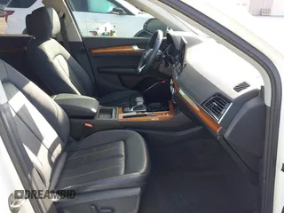 2021 Audi Q5 Premium z VIN WA1AAAFY1M2133438, wystawiony jako IAAI lot #42684944 z przebiegiem 35 794 mil mil oraz . Historia ofert i sprzedaży dostępna na DreamBid. Obrazek 5.