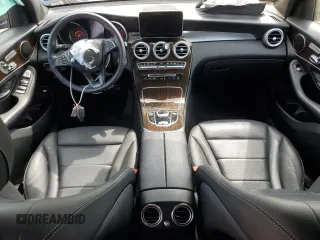 2019 Mercedes-Benz GLC 300 z VIN WDC0G4JB7KV117187, wystawiony jako Copart lot #53728525 z przebiegiem 26 352 mil mil oraz Szkoda całkowita • Salvage title. Historia ofert i sprzedaży dostępna na DreamBid. Obrazek 8.