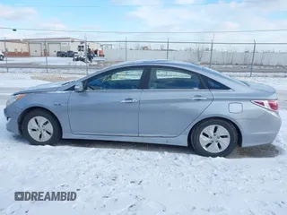 2014 Hyundai Sonata Limited with VIN KMHEC4A4XEA112985, listed as a IAAI auction lot 41215625 with 42,216 mi miles and . Bid and sale history available at DreamBid. Image 14.