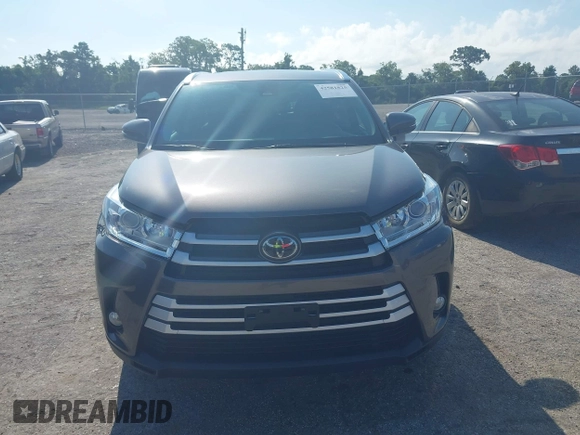 2017 Toyota Highlander XLE with VIN 5TDKZRFH6HS205427, listed as a IAAI auction lot 42581825 with Not provided miles and . Bid and sale history available at DreamBid. Image 13.