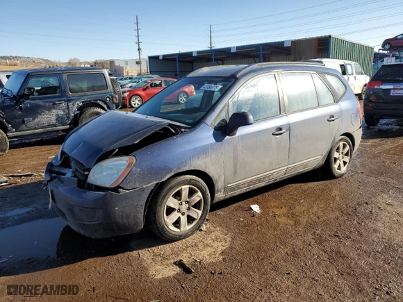 2007 Kia Rondo LX Base with VIN KNAFG525X77090395, listed as a Copart auction lot 42858875 with 329,669 mi miles and Salvage Title. Bid and sale history available at carsss.com. Image 1.